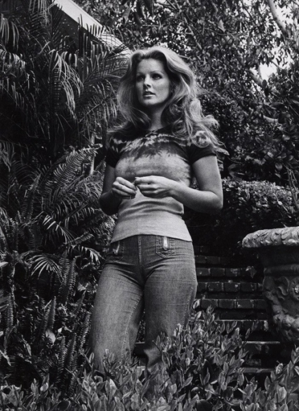 Priscilla Presley by Ron Galella, Beverly Hills '1975
..2