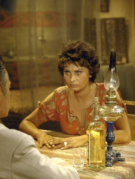 Софи Лорен в фильме «Легенда о потерянном», 1957 год.
Больше..0