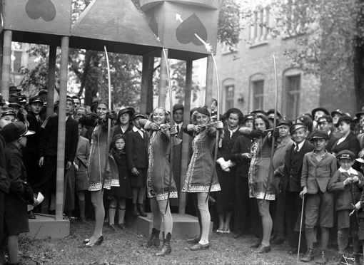 Соревнования по стрельбе из лука во время ежегодного..0