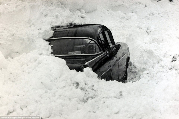 Зима в Великобритании на винтажных фотографиях 1900-1960 гг.
Больше..2