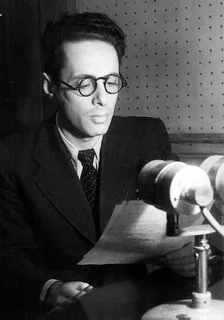 19 сентября (2 октября) 1914 году во Владимире , в еврейской семье ..0