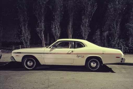 Атмосферные фотографии припаркованных авто на фотографиях Langdon..7