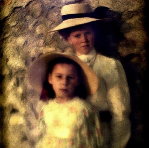 Автохромные снимки Генриха Кюна, начало 20 века.
Больше..2