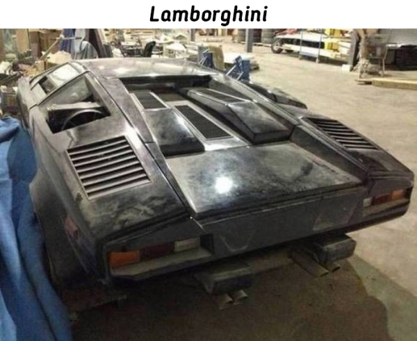 Брошенные легендарные ретро автомобили.
Больше исторических..7