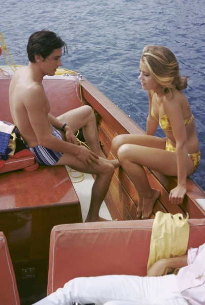 Джейн Фонда и Ален Делон на Французской Ривьере, 1963 год.
Больше..2