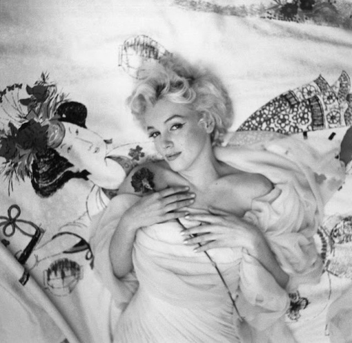 Гламурная Мэрилин Монро на фотографиях Cecil Beaton, 1956 год.

У Сесила..8