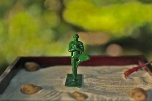 Йога лучше, чем война.
..3