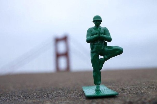 Йога лучше, чем война.
..1