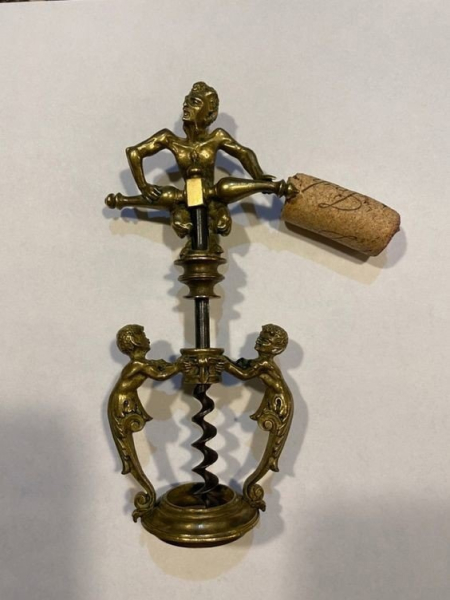 Казалось бы, штопор и штопор, но раньше заморачивались даже в..3