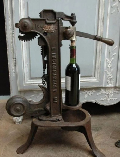 Казалось бы, штопор и штопор, но раньше заморачивались даже в..0