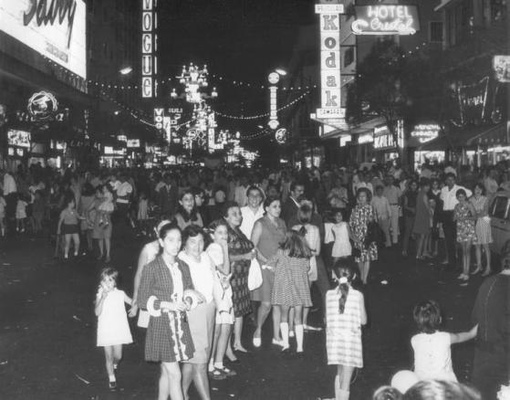 Ночь в Сабана-Гранде, Каракас, 1976 год.
..0
