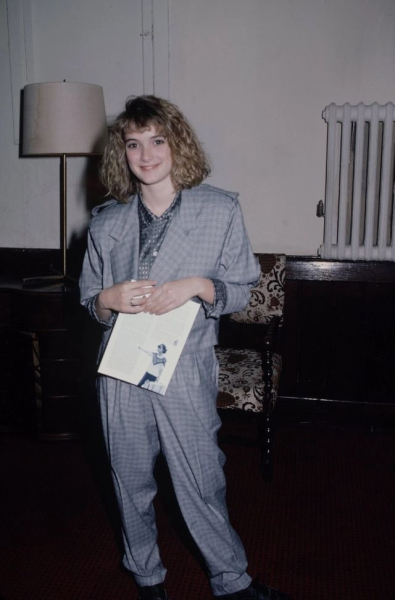 Такая разная Вайнона Райдер - икона стиля подростков 90-х.
Больше..1