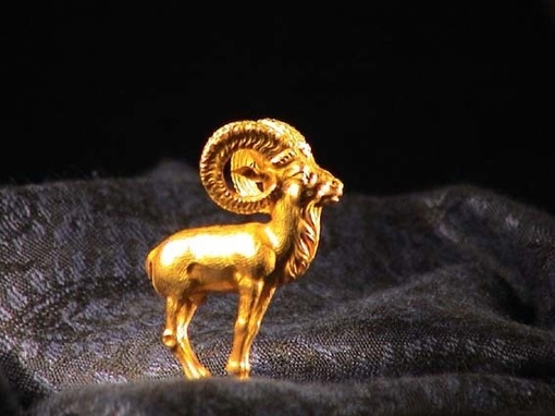 «Бактрийское золото» — золотые изделия, найденные в 1978 году в..1
