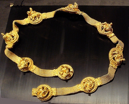 «Бактрийское золото» — золотые изделия, найденные в 1978 году в..4