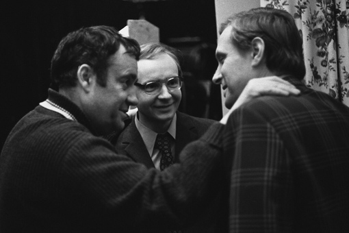 История создания этого фильма началась со сценария к пьесе в 1971..4