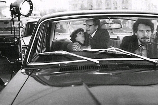 История создания этого фильма началась со сценария к пьесе в 1971..9