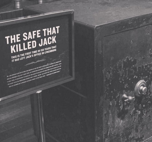 Ha заводе, где изготавливается знаменитый виски Jack Daniel’s, есть ...