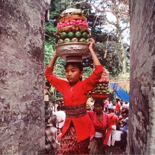 Жизнь на Бали, 1990-е, фото — Джилл Фридман.

Мы в ТГ..4