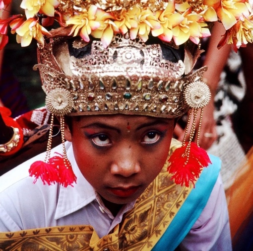 Жизнь на Бали, 1990-е, фото — Джилл Фридман.

Мы в ТГ..0