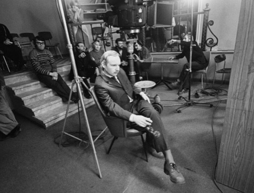 Фотографии со съемок фильма «Служебный роман», 1976 год.

Мы в ТГ..4