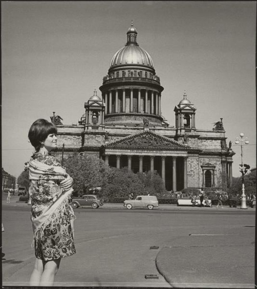 Клаудия Кардинале в Ленинграде, 1960-е

Мы в ТГ..0