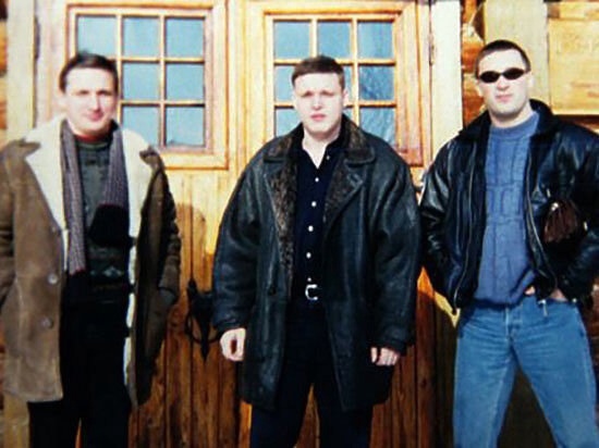 Криминальная Россия 90-х. Представители различных ОПГ на 10..8