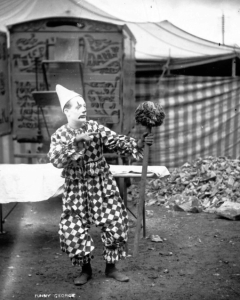 Подборка фотографий артистов из разных бродячих цирков, которые..8