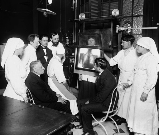 Радиоскопия . Франция , 1910 г .

Мы в ТГ..0