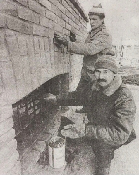 Строительство мемориала жертвам репрессий. Тюмень , 1996 г .

Мы в ТГ..0