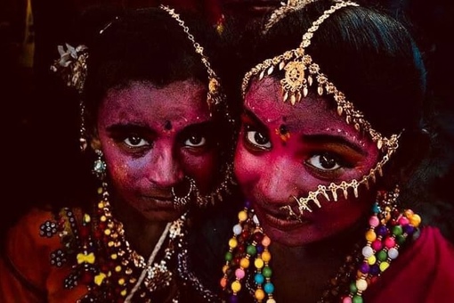 Священнослужители и верные богине Кали. Индия, наши дни.

Мы в ТГ..9