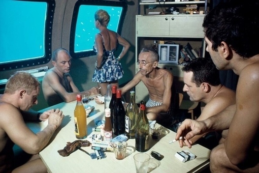 Жак Ив Кусто с командой в подводном доме на дне Красного моря, 1963..0