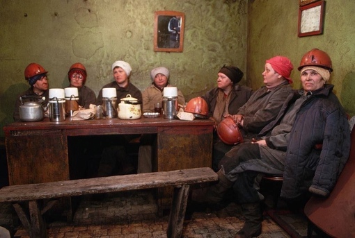 Женщины шахтёры . Кузбасс , 1990 г .

Мы в ТГ..0
