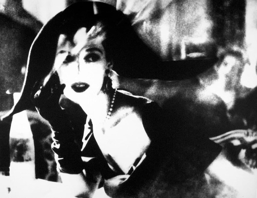 Женственность и изящность на фотографиях Лилиан Бассман.
Лилиан..3