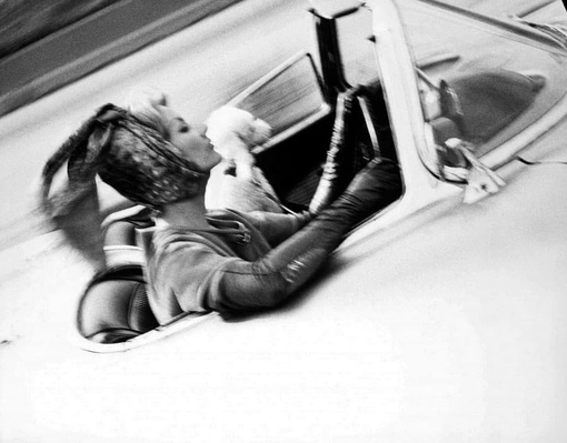 Женственность и изящность на фотографиях Лилиан Бассман.
Лилиан..2