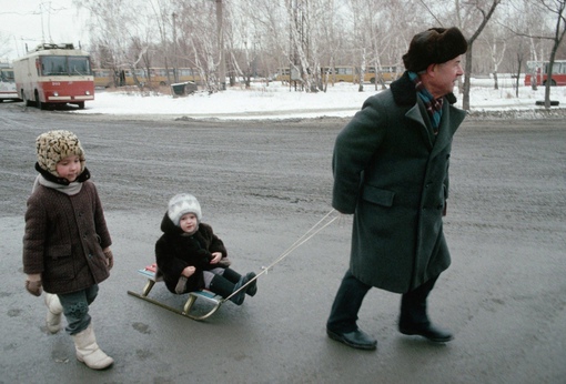 Челябинский колорит 90-х годов на фотографиях Питера Тернли

Мы в..5