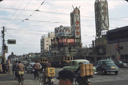 Повседневная жизнь в Японии, 1954 год.

Мы в ТГ..7