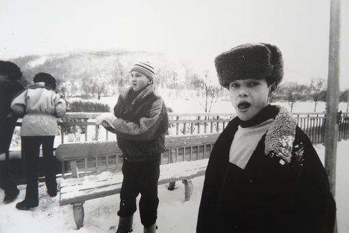 Самарские мальчишки играют в снежки, 1990-е годы, фото — Евгений..0