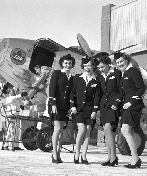 1949 год, Виннипег, Канада: стюардессы Trans-Canada Airlines

Мы в ТГ..0