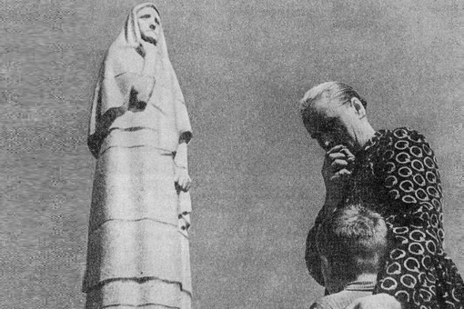 3 июня 1944 г. фашистами сожжена вместе с жителями литовская..0