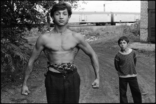 Цыганский табор на станции Спиченково в Кемеровской области, 1988..0