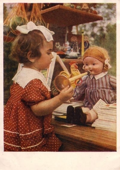 Дети 1950-х...
 теперь они бабушки и..0