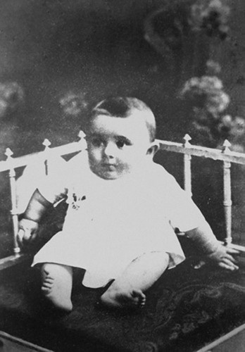 Детские фотографии будущего конструктора ракетно-космических..0