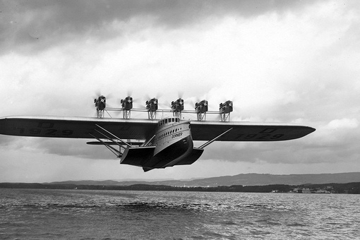 Гигантская летающая пассажирская лодка «Дорнье», 1930..7