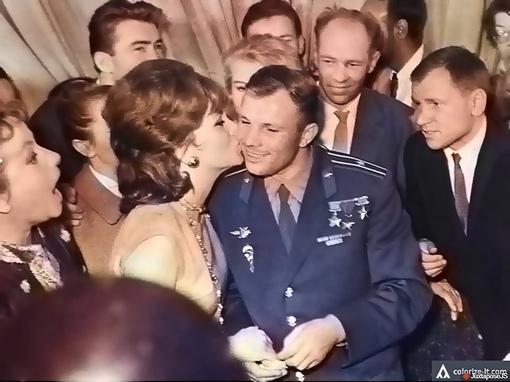 Итальянская киноактриса Джина Лоллобриджида и Юрий Гагарин, 1961..1