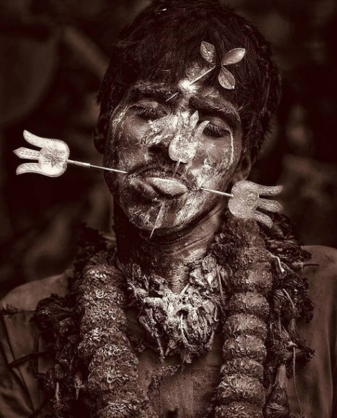 Лица религиозной Индии.
Фотограф: Sourav..0