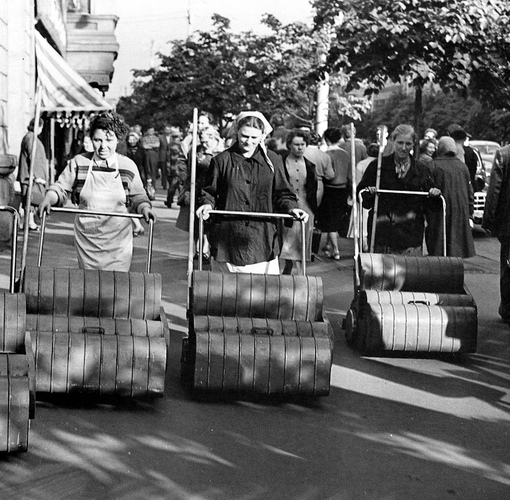 Малогабаритные подметальные машины, 1958..0