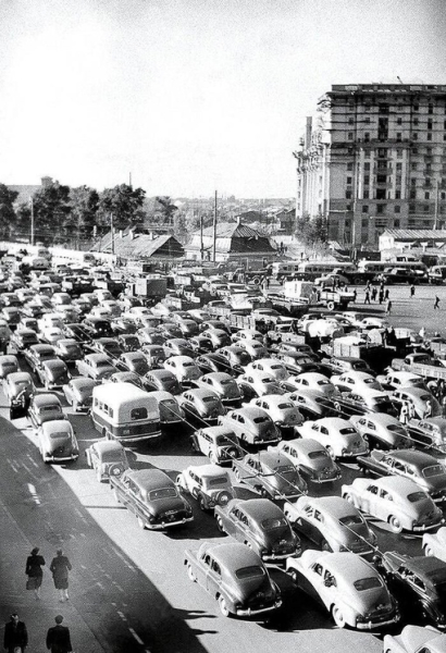 Московская пробка , 1955 г . 

Новослободская улица - угол Сущевского..0