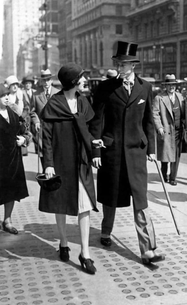 На улице Нью-Йорка в 1928 году.

Мы в ТГ..0
