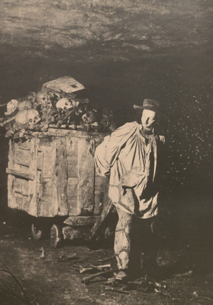 Парижские катакомбы, 1860-е годы, снимки французского фотографа..1