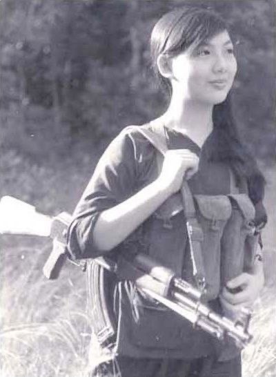 Партизанка Вьетконга , 1960-е..0